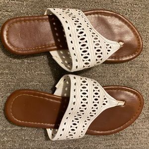 Unisa white sandal